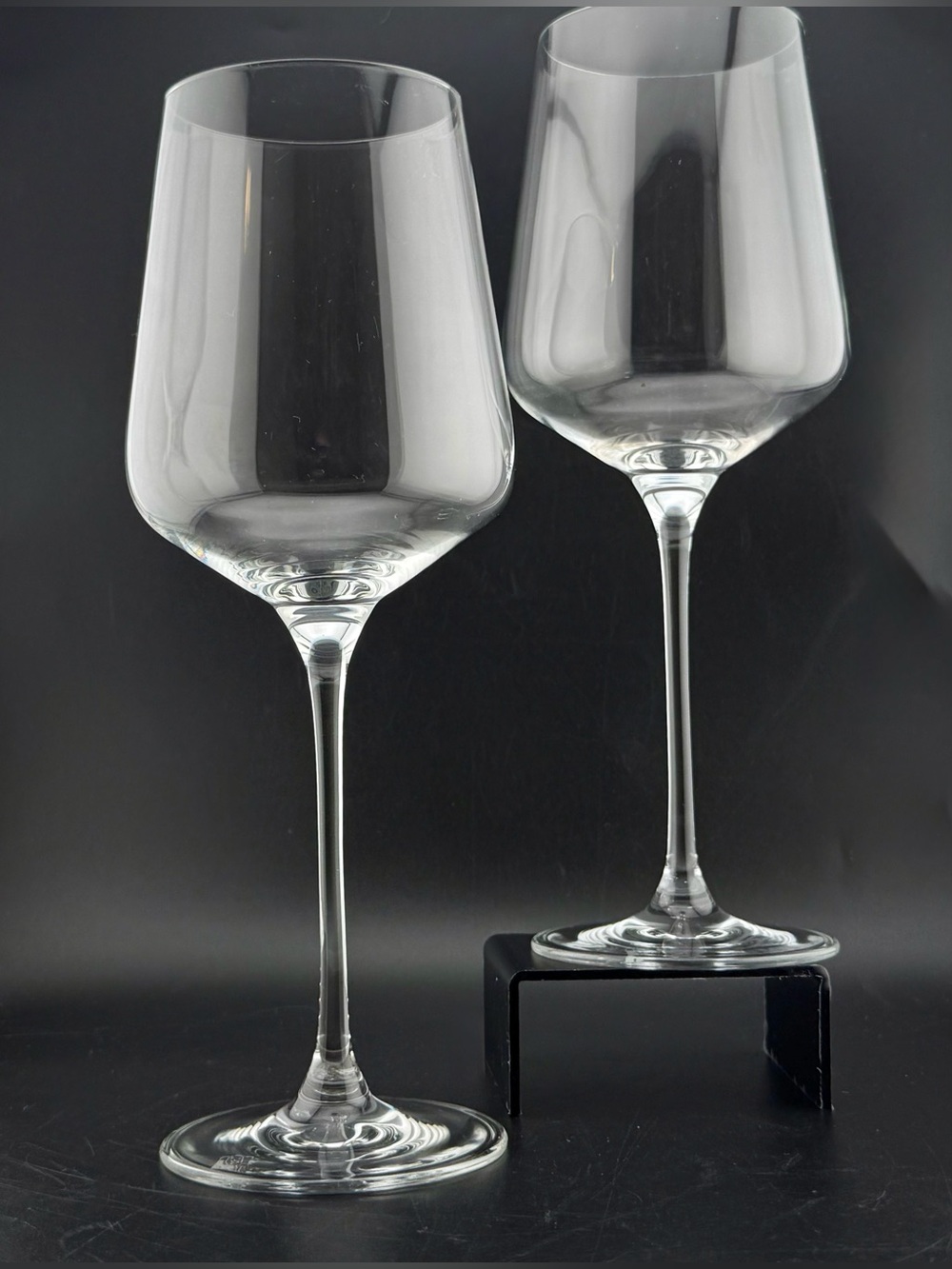 2 Wine Enthusiast (cabernet-sauvignon) Vienna Break-Resistant Wine Glass.